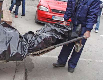 Извънредно! 41-годишен строителен предприемач намерен мъртъв на паркинг в Бургас