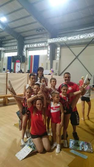 Децата от СКА „Акро-Джъмп“ с отлично представяне на държавния шампион по спортна акробатика