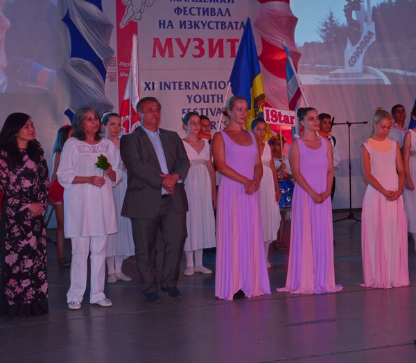 Вицепрезидентът Маргарита Попова  откри фестивал „Музите” в Созопол