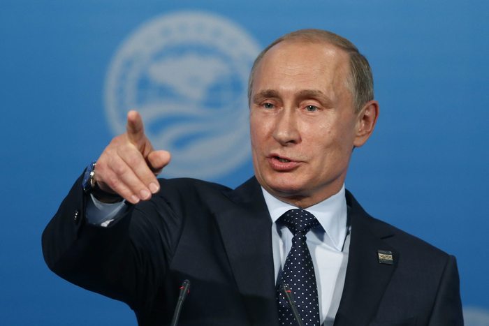 Путин бръкна в джоба на мобилните оператори заради тероризма