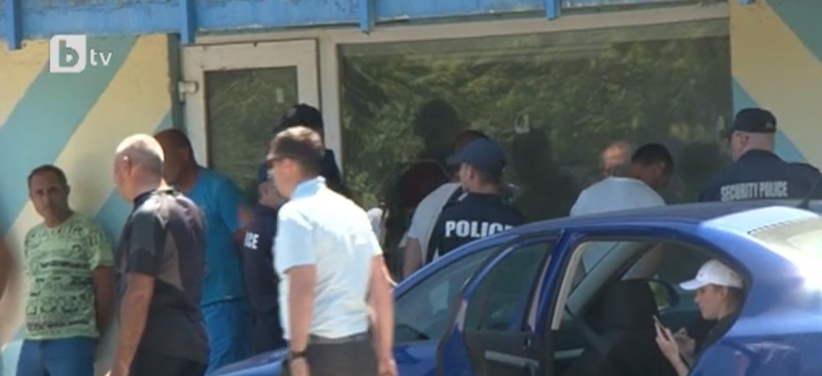 Показни арести на изхода на Бургас към Созопол - заради крадени коли(ОБНОВЕНА)