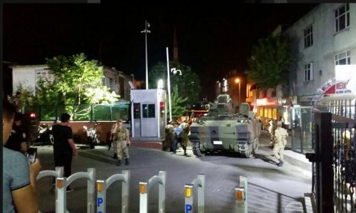 Стрелба в Анкара!Турски военни опитват преврат срещу държавата (СНИМКИ И ВИДЕО)
