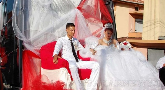 ТИР вози младоженци на най-пищната сватба