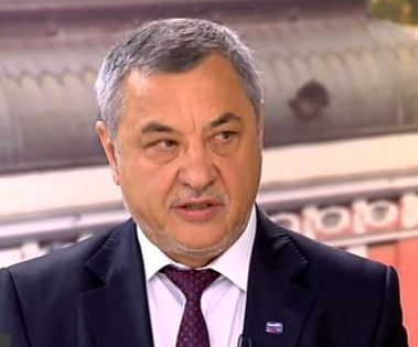 Валери Симеонов: България скоро ще граничи с ислямска държава, трябва да възстановим ракетните бази