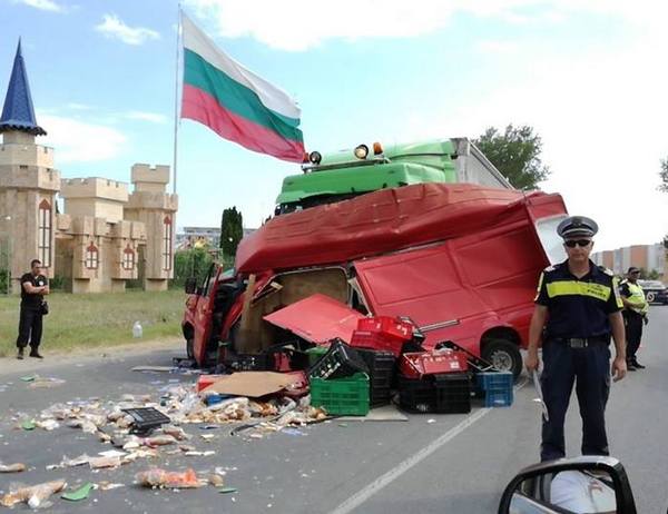 Вижте ужаса от катастрофата край Слънчев бряг(СНИМКИ)