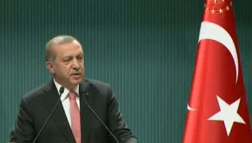Ердоган въведе извънредно положение за три месеца
