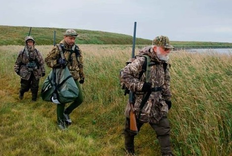 Бургаските ловджии под обсада, следят ги полиция и горски