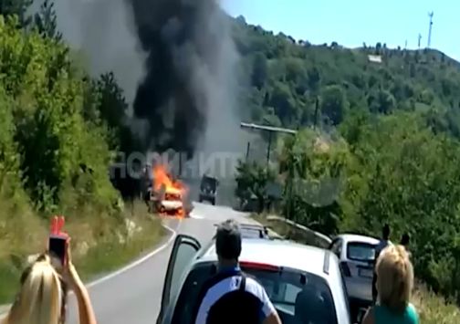 Кола горя на пътя за Кюстендил (ВИДЕО)