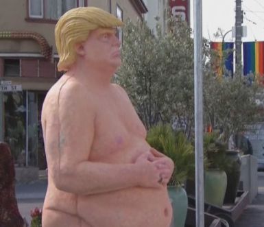 Творци се гаврят с Доналд Тръмп, направиха голи статуи с неговия образ