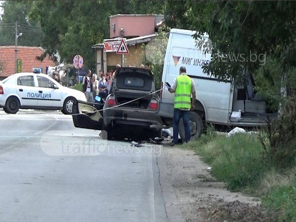 Жестока катастрофа с бургаско БМВ, двама са загинали