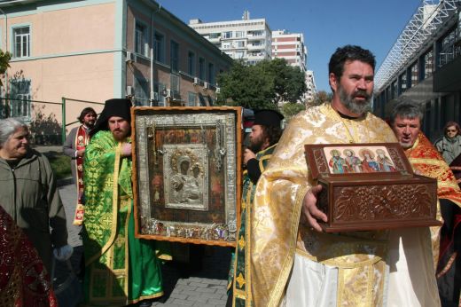 Днес е празник, свързан с Пресвета Богородица, за имен ден черпят...