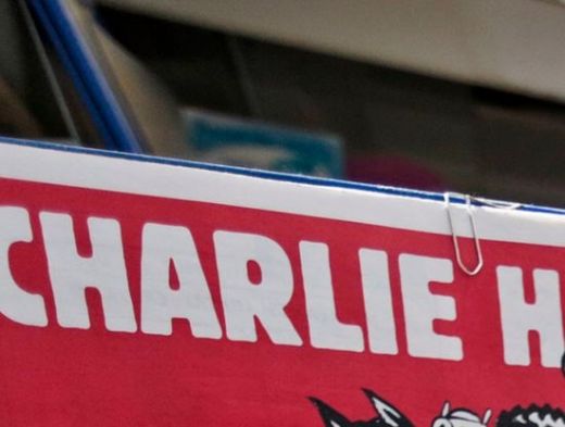 Charlie Hebdo се подигра брутално със скръбта на италианците (СНИМКА)