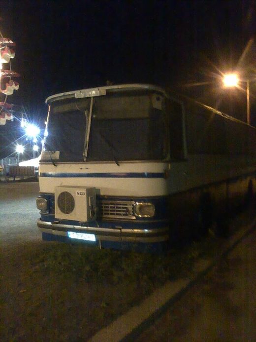 Чудо невиждано! Стар автобус "Чавдар" се движи с истински климатик из улиците