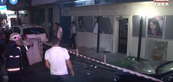 Експлозия разтърси нощен клуб в Истанбул (СНИМКИ)