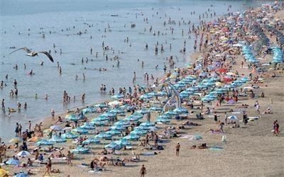 Сезонът по Черноморието продължава, хотелите са пълни