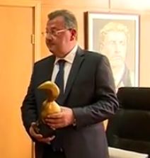 „Наградиха“ със „Златен скункс“ Веселин Пенев заради скандалната сделка с Царските конюшни