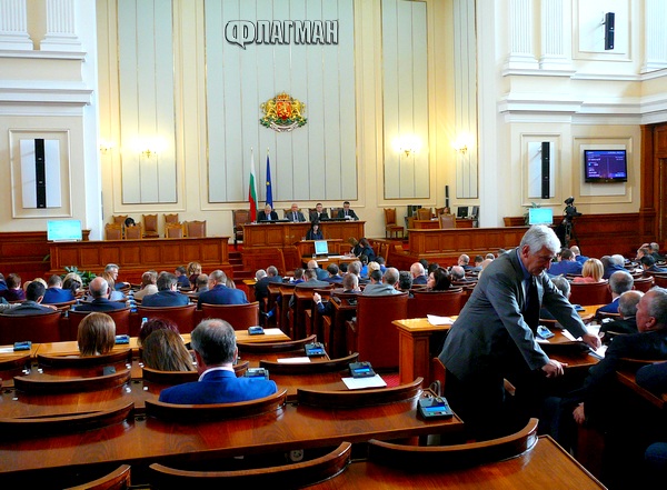 Парламентът одобри транша от 1,2 млрд. лева за "гьола Белене”