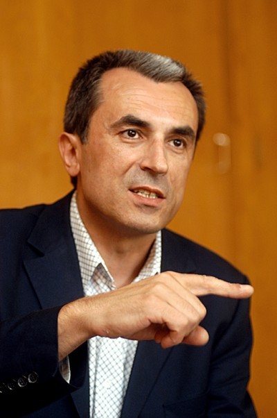 Пламен Орешарски се кандидатира за президент