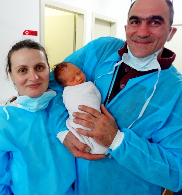 37-годишна жена роди здраво бебе в УМБАЛ „Дева Мария” след прекаран тежък перитонит