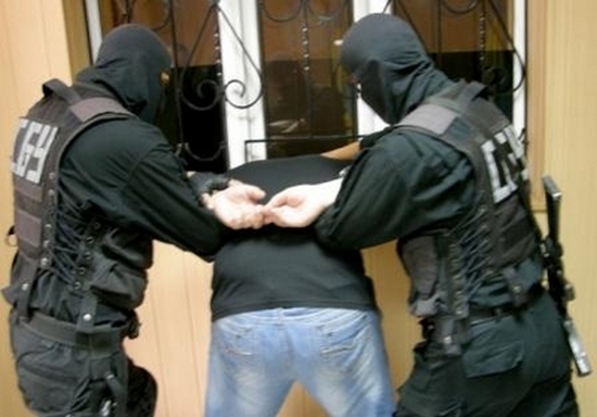 Спецакция: Арестуваха Сашо Гъбата с пико на метри от Руската гимназия