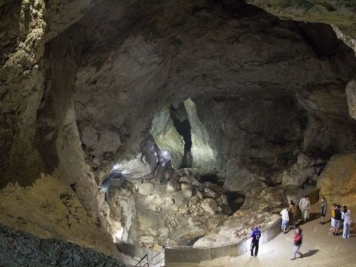 Мистичната и страховита пещера – „Дяволското гърло” пази голяма тайна