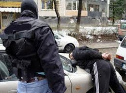 Спецакция в Поморие: Дилърът Наско пръска дрога до училище, за да избегне ареста