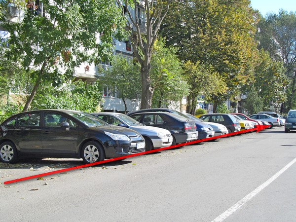 Бургаският ж.к.“Изгрев“ загуби битката за велоалеите, превърнаха ги в паркинг (СНИМКИ)