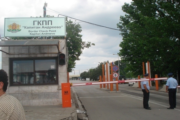 По гранците ни е страшно: 6 основни ГКПП-та са затвоени