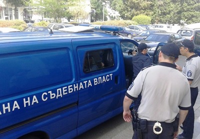 Връщаме на Чехия българин, осъден на 3 г. за скиминг на банкомат