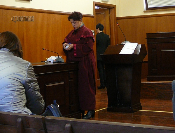 Прокурор Галя Гугушева се отведе от делото срещу митничарите от „Лесово”
