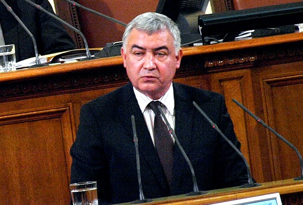 БСП вика Борисов в Народното събрание заради бунта в Харманли