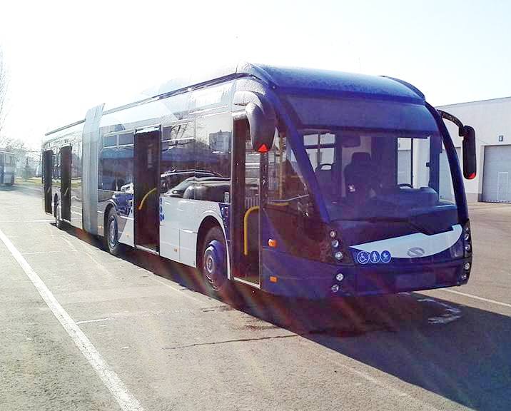 Ето ги първите два суперавтобуса на Бургас, пристигнаха за Никулден
