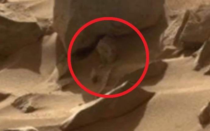 Скулптура на жена намериха на Марс (ВИДЕО)