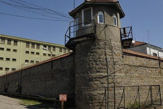 Извънредно! Паника в Бургаския затвор, избягал е опасен арестант?
