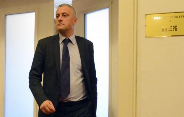 Обрат в РБ – няма да връщат мандата, Лукарски убеждава Борисов за нов кабинет