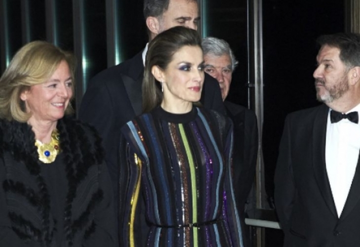 Кралица Летисия се появи на церемония с прозрачна рокля. Какво се видя? (СНИМКИ)
