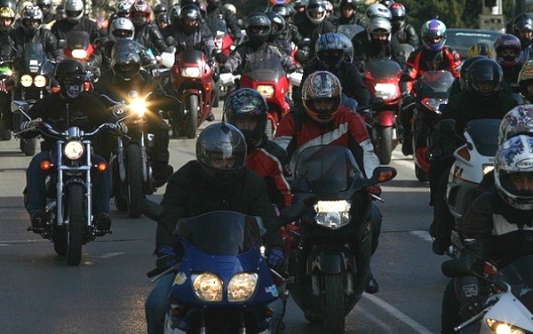 Облекчиха застраховката „Гражданска отговорност” за мотористите