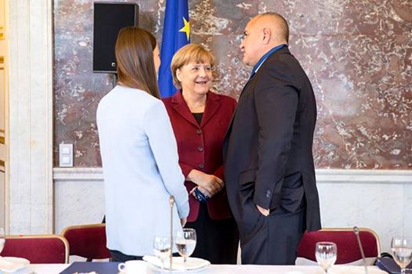 Вероятността за ново правителство на Борисов расте, Меркел също навивала лидера на ГЕРБ