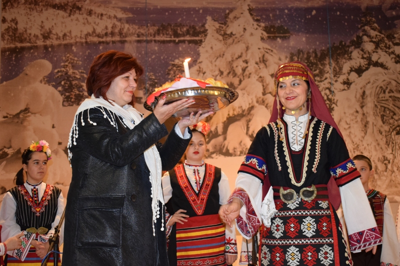Коледни концерти зарадваха жителите на Приморско и Ясна Поляна