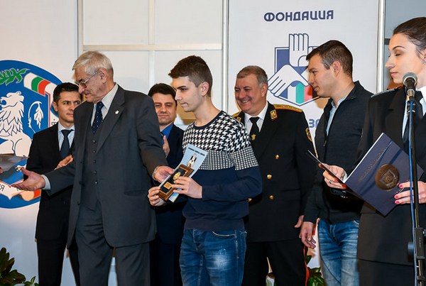 Бургаски герои блеснаха на награждаването "Полицай на годината" (СНИМКИ)