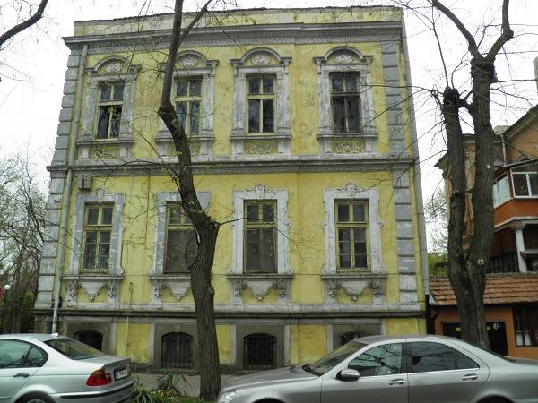 Санират 10 красиви сгради в историческото ядро на Стария Бургас