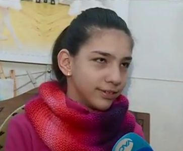 11-годишната Вики мечтае да ходи, нужни са 57 000 евро за лечението й в Москва (ВИДЕО)