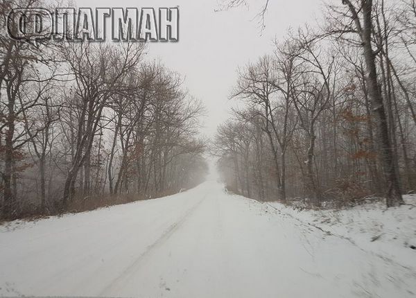 Безхаберието на Пътната агенция в Бургас продължава! Вижте на какво прилича отсечката Средец-Елхово