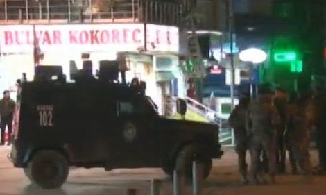12 души арестувани заради атентата в Истанбул, но атентаторът още е на свобода