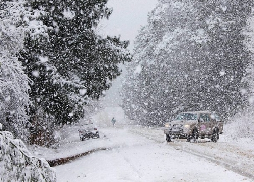 Снежно бедствие: Бургаска област е откъсната от света