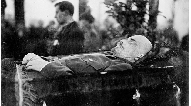 Смъртта на Ленин. Спорят кое го убива - сифилис, отрова или генна мутация