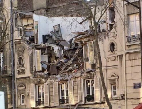 Взрив разтърси Париж, има пострадали (ВИДЕО)