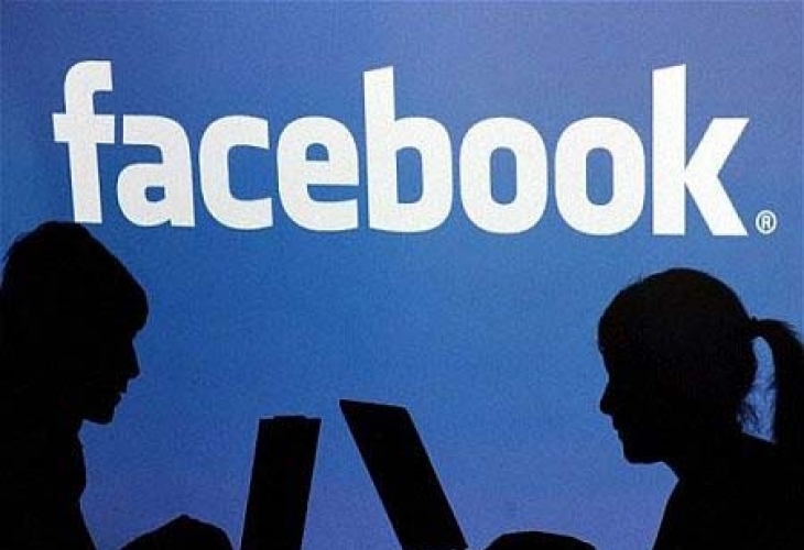 Дете на 12 години забременя след свалка във Фейсбук