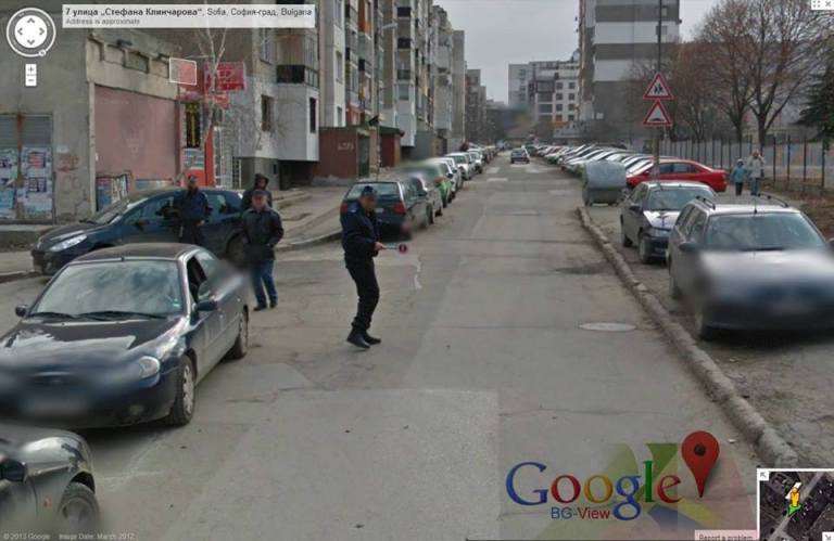 Парадокс! Български полицаи опитаха да спрат за проверка автомобил на Google Maps