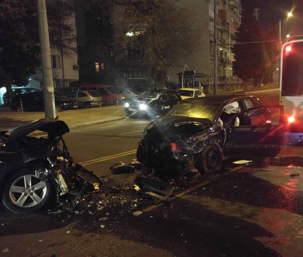 Само във Флагман.бг! Пиян шофьор, предизвикал жестоката катастрофа на бул."Иван Вазов"